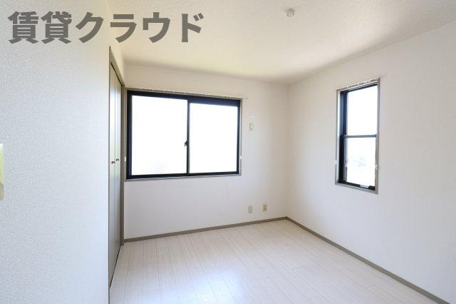 パストラルの寝室|明るい洋室です