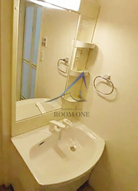 ライジングプレイス桜木町弐番館の洗面所|洗面台です。