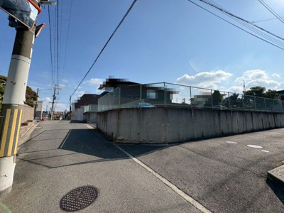 【前面道路含む現地写真】 | 上野芝向ヶ丘町二丁　売土地 | セブンイレブンまで徒歩５分！キリン堂まで徒歩１０分！お買い物に便利な立地ですね♪