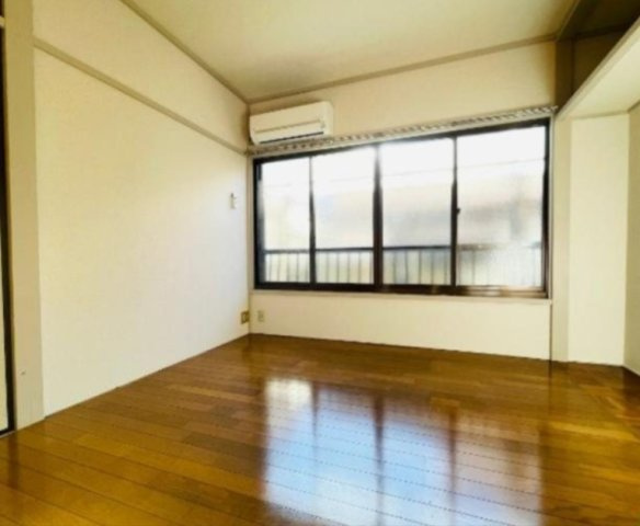 コーポルミエールの居間・リビング