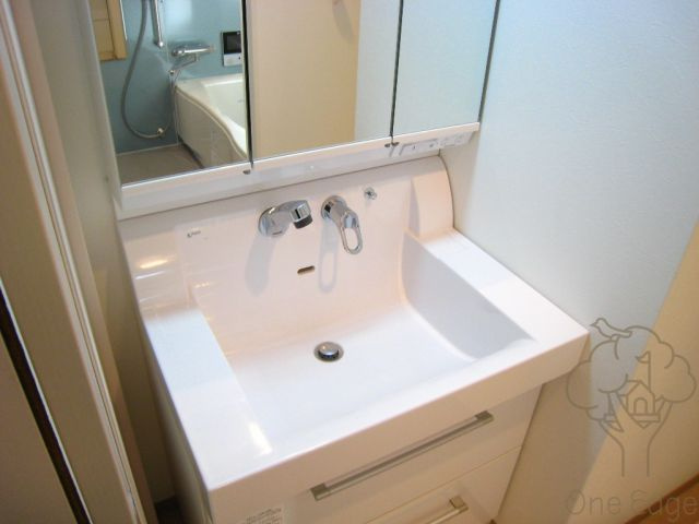 ZEUS梅田AQUAの洗面所