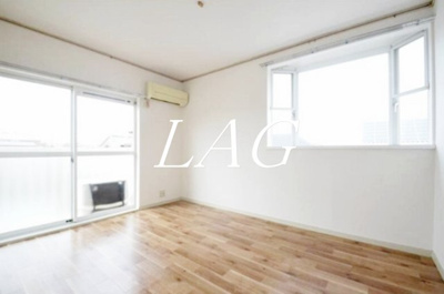 【居間・リビング】 | エステートピアコムＡ | 洋室のお部屋です。