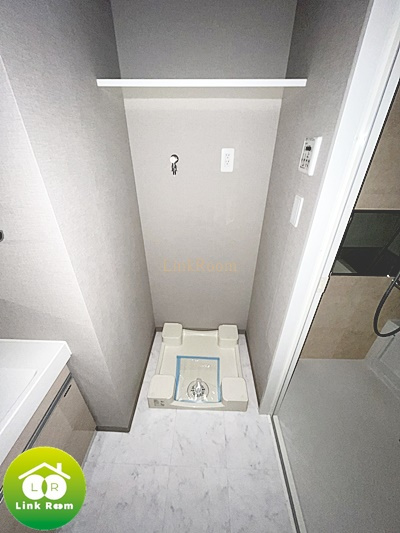 スプランディッド江東住吉の玄関