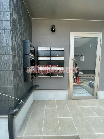 La Kasa 野中町のエントランス|建物の内部です