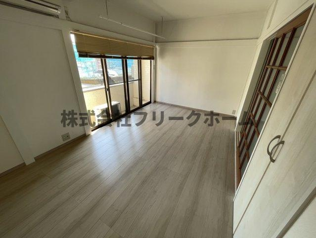 第5常葉コーポの居間・リビング