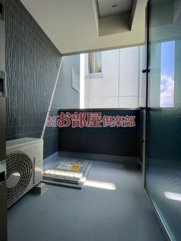 La Kasa 野中町のバルコニー|外からの目が気にならないバルコニーで洗濯物が干せます