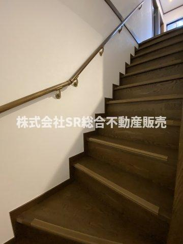 新家西町中古戸建の内装|当日予約も大歓迎です！土日祝、雨の日やお子様連れのお客様の送迎も可能ですのでお気になさらずお問合せ下さい。お仕事終わりのお時間にも柔軟に対応致しますのでお気軽にお申し付け下さいませ。