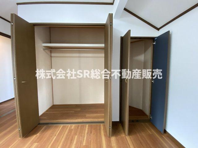 新家西町中古戸建の収納|便利な収納スペースです