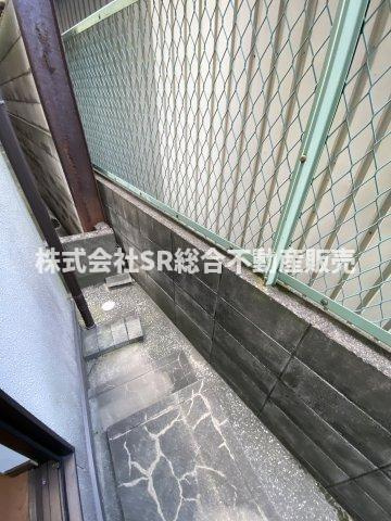 新家西町中古戸建のその他共用部分|キッチンの勝手口を開けるとこんな感じです。