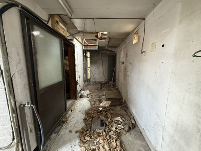 【その他】 | 【駅近】木更津市祇園　店舗付住宅 | 裏口