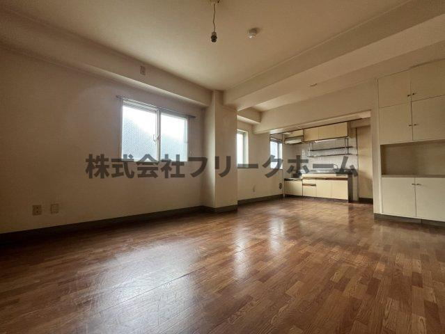 小金井市本町６丁目の賃貸マンションの居間・リビング