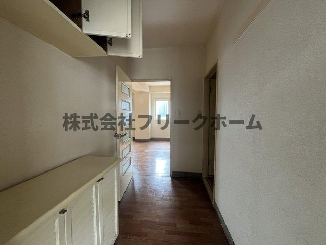 小金井市本町６丁目の賃貸マンションの玄関