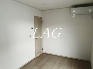 【居間・リビング】 | ソレイユ指扇 | 洋室のお部屋です。