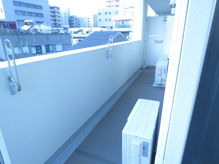 Lavart森ノ宮のバルコニー