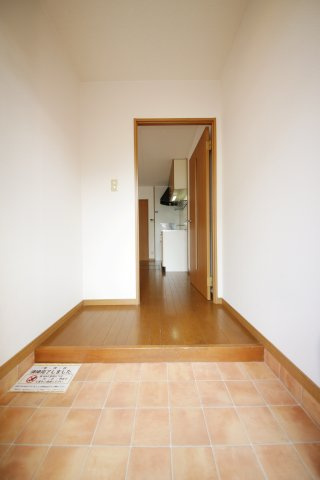 Branche'石橋の玄関|別部屋同間取りのお写真となります。参考にご覧くださいませ。