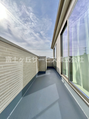 【バルコニー】 | 沼津市下香貫汐入 新築一戸建て A号棟 | 陽当たり良好なバルコニーです