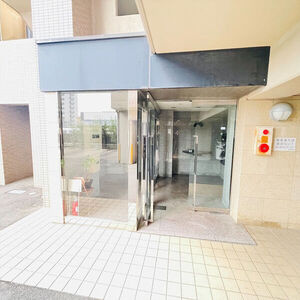 アムール・U-2のエントランス