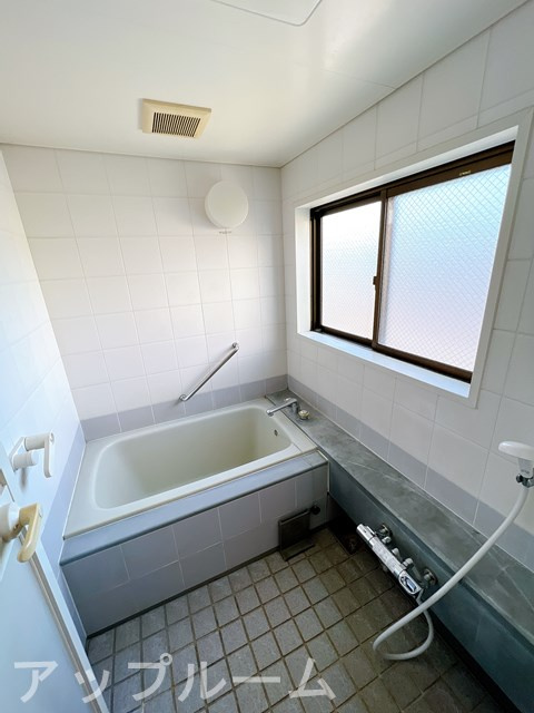 中野町さくらマンションの浴室