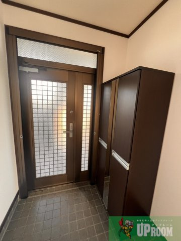 中野町さくらマンションの玄関