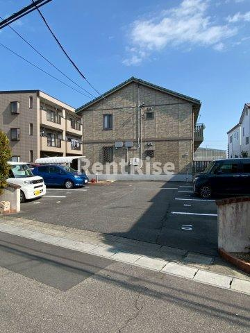 プロキオンの駐車場