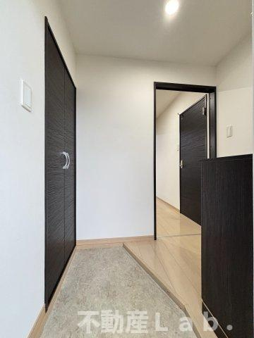 ジョワイユの玄関