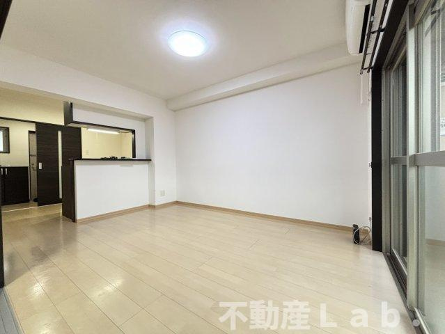 ジョワイユの居間・リビング