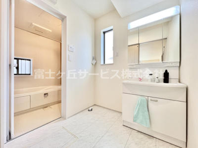 【脱衣所】 | 沼津市下香貫汐入 新築一戸建て B号棟 | 脱衣場です