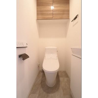 【トイレ】 | ARKMARK西小山 | 落ち着いた色調のトイレです