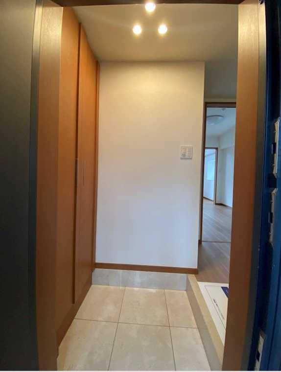 レジディア池尻大橋　高層階　室内リノベーション　角部屋の玄関