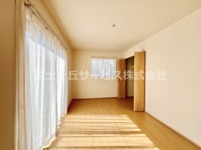 【寝室】 | 沼津市下香貫塚田 新築一戸建て A号棟 | 7.5帖の寝室です