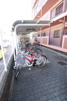 【その他共用部分】 | コンプリチェKATAYAMA | 駐輪場