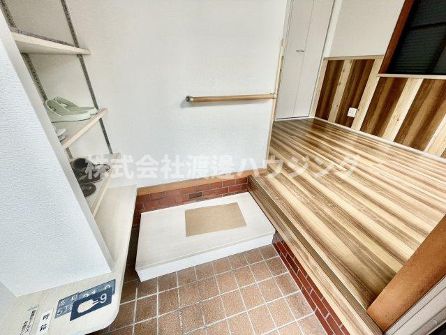 高柳5丁目貸家の玄関