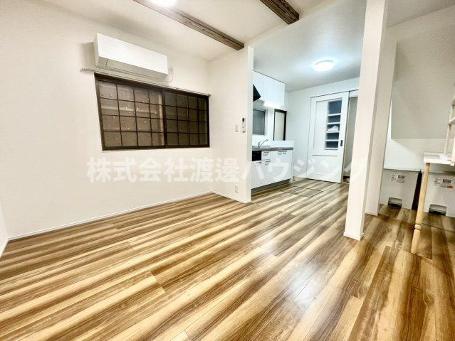 高柳5丁目貸家の居間・リビング