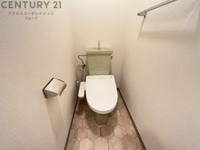 コンパクトで使いやすいトイレです♪