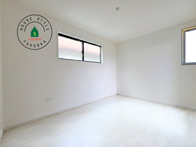 太宰府市五条6丁目第3-2棟（2号棟）の内観：施工例|落ち着いた色調の洋室です。