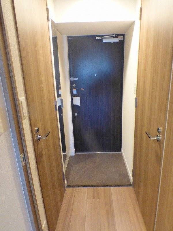 プレサンスTHE神戸の玄関