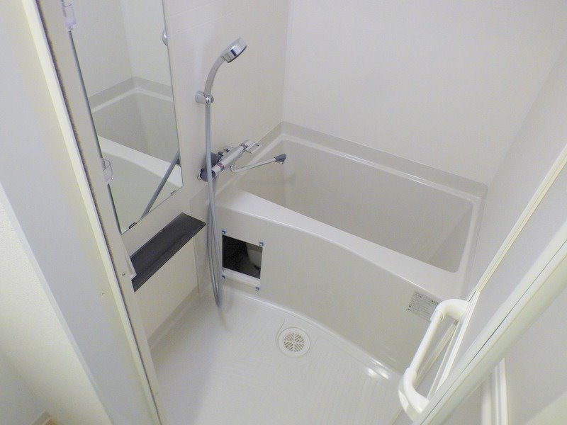 プレサンスTHE神戸の浴室