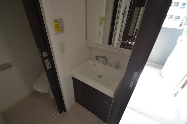 エステムコート神戸元町2リザーヴの洗面所