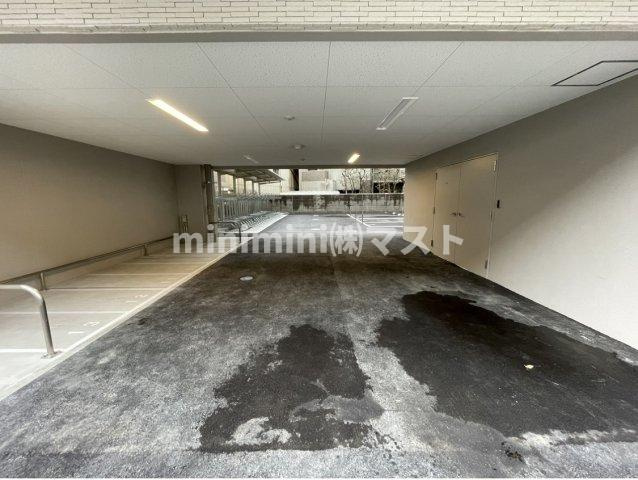 エスリードレジデンス梅田マークスの駐車場