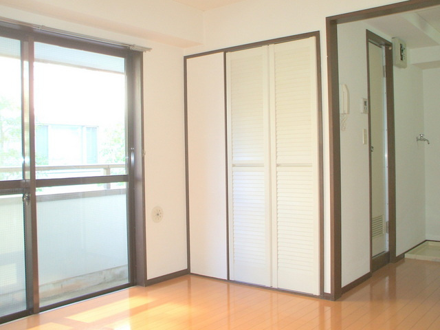 上原ランバーヴィレッジの居間・リビング