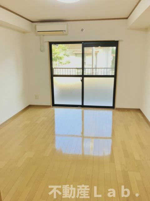 エントピアの居間・リビング