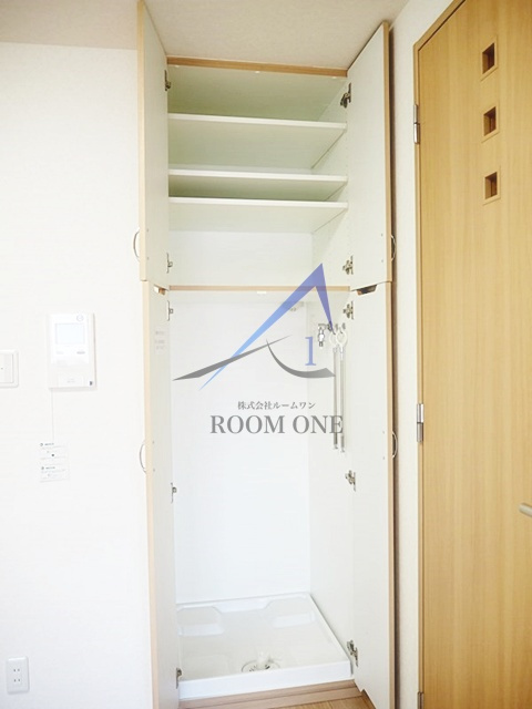 ルーブル東蒲田七番館の設備|洗濯機置き場です。