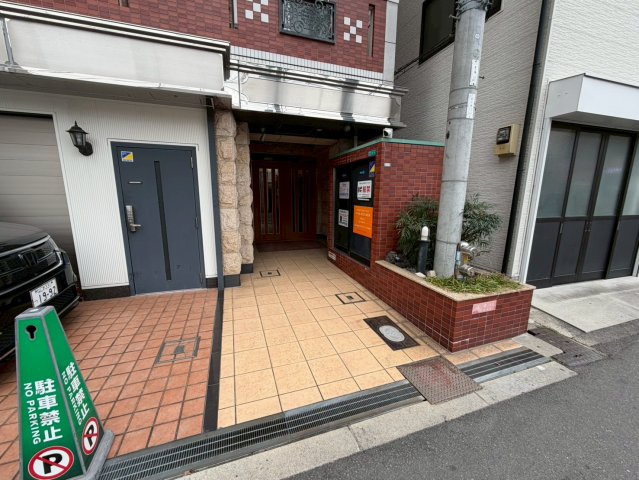 リバーライズ東小橋のエントランス