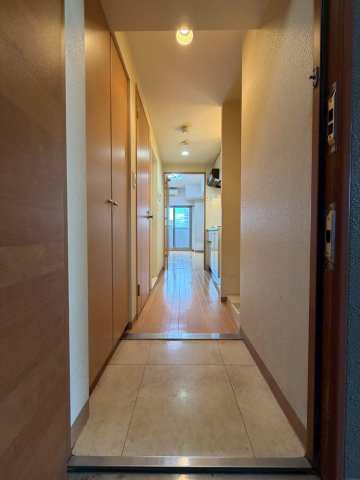 エステムコート難波サウスプレイスの玄関