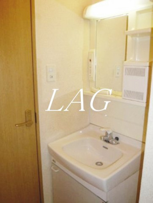 【洗面所】 | クレセント国安 | 独立洗面台です。