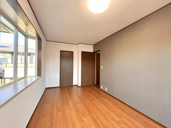 宇都宮市平松本町　4ＳＬＤＫ　中古住宅の洋室