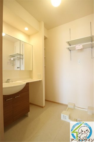 マイフィールドの洗面所|パース写真