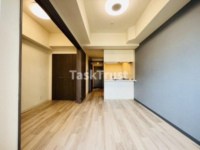 【居間・リビング】 | SHOKEN Residence大阪都島 | ※反転タイプになります