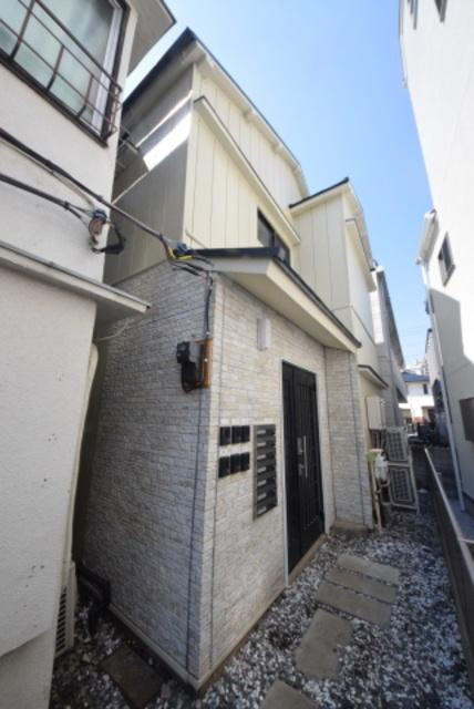コーポ17の外観|◆初期安◆即日内見・即日入居可◎敷金礼金ゼロゼロ◆西新宿5丁目駅徒歩5分◆