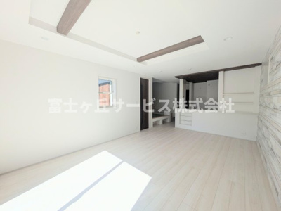 【居間・リビング】 | 磐田市見付 2期 新築一戸建て | リビングです